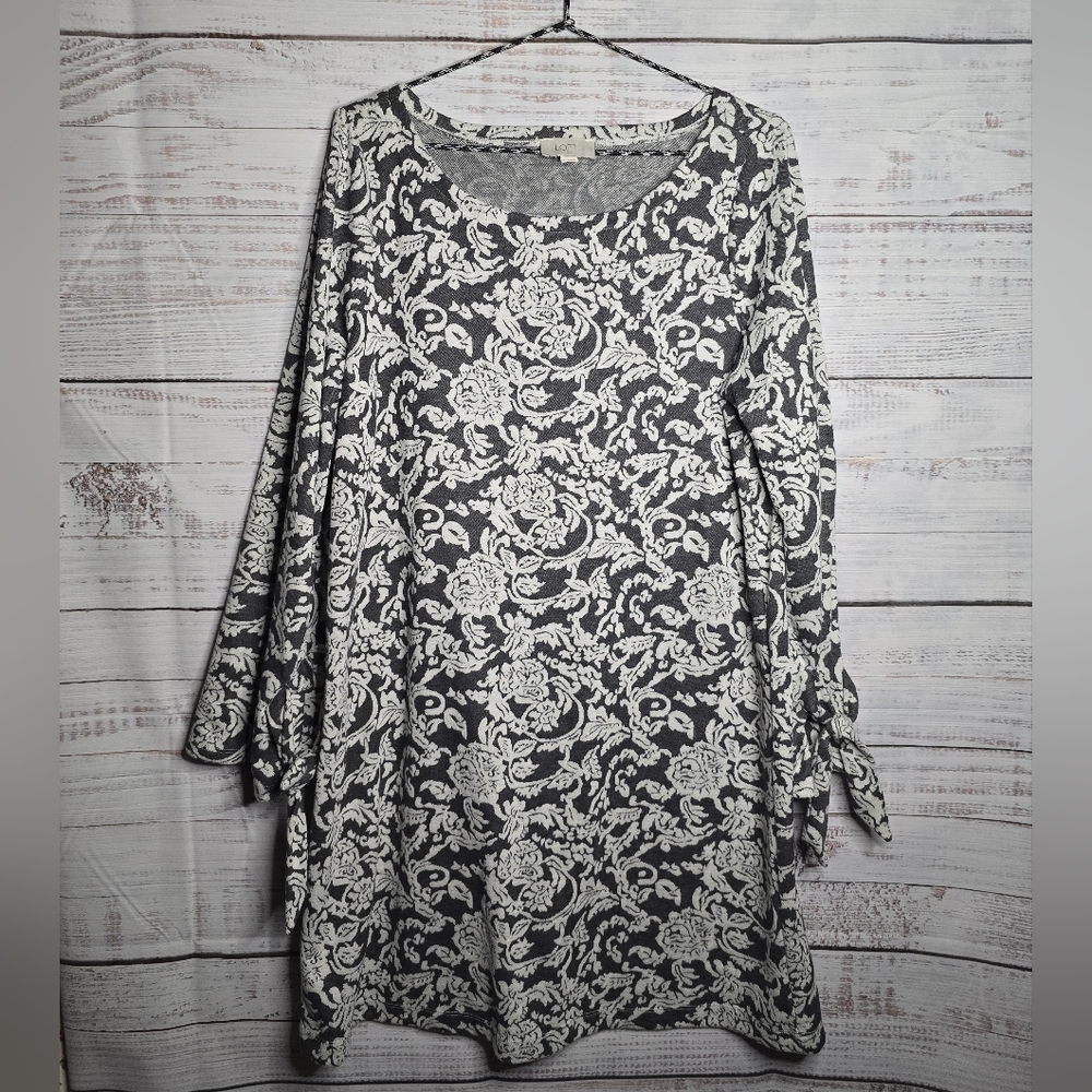 Loft Floral Gray And White Midi Dress Longsleeve Soft‎